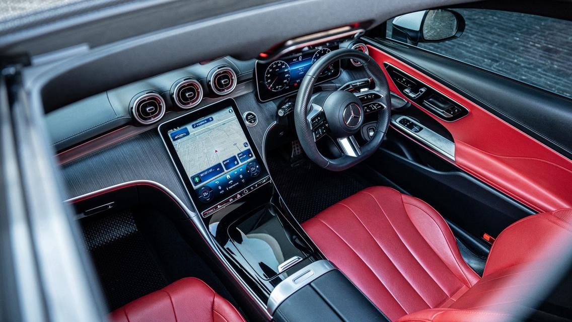 Mercedes-Benz CLE300 4Matic Coupe AMG Dynamic 2025 สีขาว เบาะสีแดง รถออกศูนย์ Benz Thailand เลขไมล์น้อย Warranty ศูนย์เหลือถึง 29/09/2028 รูปที่ 12