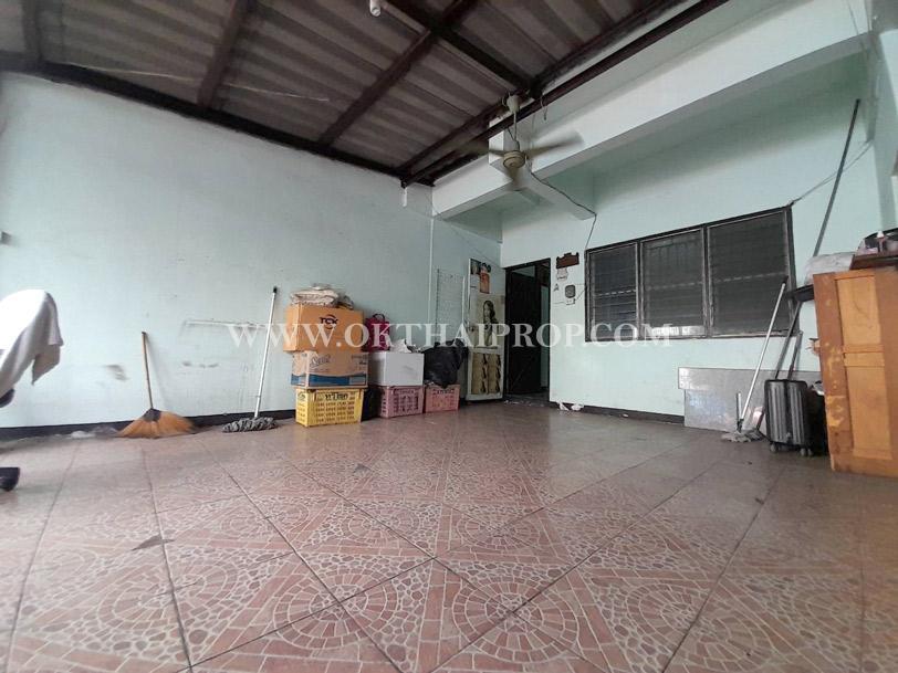 ทาวน์เฮ้าส์ หมู่บ้านลานทอง ติวานนท์-ปากเกร็ด นนทบุรี 2