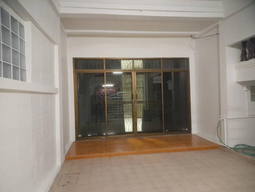 ทาวเฮาส์ 2 ชั้น หมู่บ้านศีขริน หน้ากว้าง 6 เมตร รามคำแหง 24 แยก 30 ม.ศิขริน 2