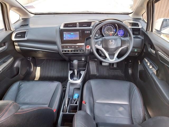 HONDA JAZZ 1.5  V MNC  i-VTEC AUTO ปี 2017 รถพร้อมใช้ *ฟรีดาวน์* T.086-527-9533 5