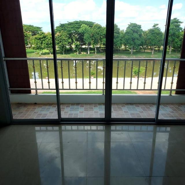 ขายอาคารพาณิชย์ 3 ชั้น 2 คูหา ติดถนน ทำเลดีมาก ใจกลางเมืองเทศบาล อำเภอธาตุพนม ถูกสุดในย่านนี้ เจ้าของขายเอง 2