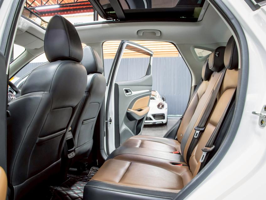 MG ZS 1.5 X+ SUNROOF 2021 12
