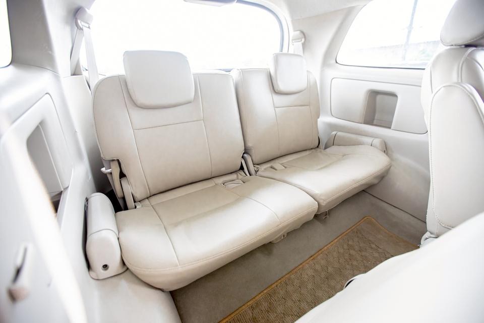 Toyota INNOVA 2.0V AT ปี 2011 สีขาว รุ่นท๊อปสุด 14