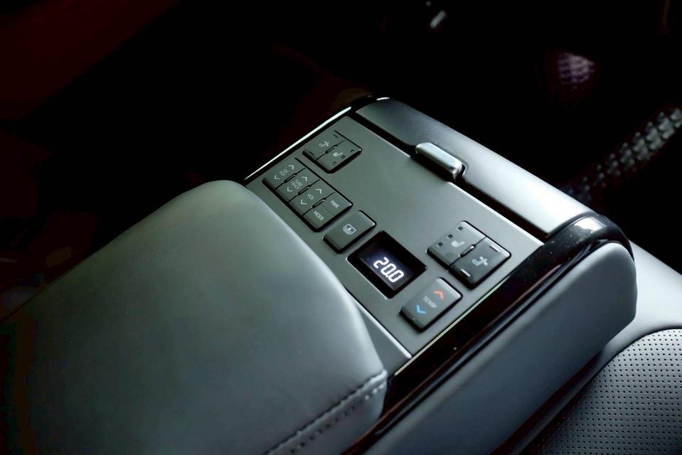 รหัสรถ PR3003 Toyota Crown Crossover RS Advance ปี 2024 14