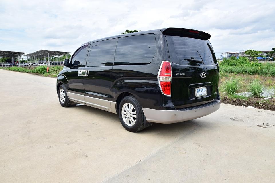 เพียง359000บาท HYUNDAI H-1 ดีลักปี2011 สีดำเบาะหนังแท้ 11ที่นั่งเครื่อง2500ดีเซลTURBO เกียร์ออโต้ เมาติฟังชั่นส์ วิ่ง 142xxxกิโลเมตร โทร 0957401229 รูปที่ 14