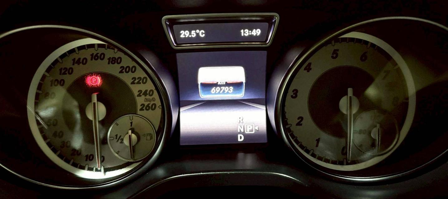 Mercedes-Benz GLA200 (W156) ปี 2017 13