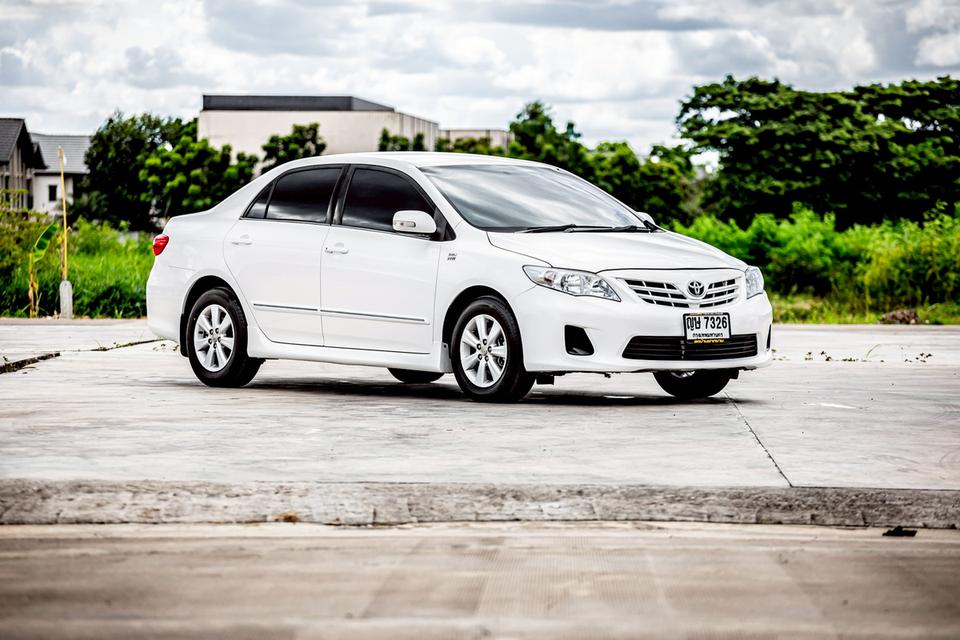 Toyota Altis 1.8E ปี 2011 เกียร์ออโต้ สีขาว สวยสภาพดี มือเดียวป้ายแดง 4
