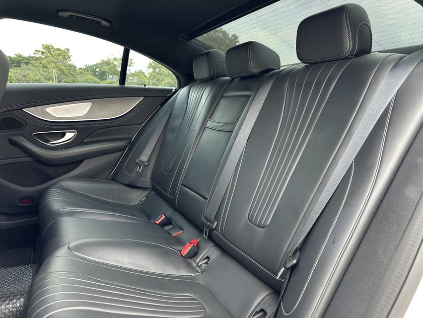 Mercedes-Benz CLS220d AMG Premium  ปี2021 สีขาว 9