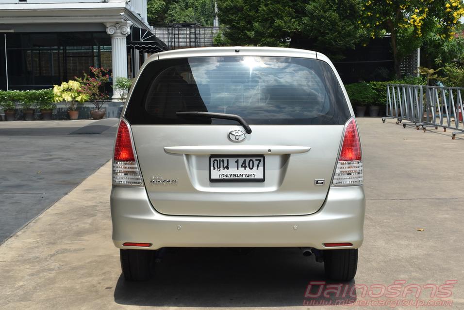 2011 TOYOTA INNOVA 2.0 G 2