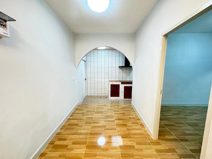 หมู่บ้านมีนบุรีการ์เด้นโฮม ราษฎร์อุทิศ 11