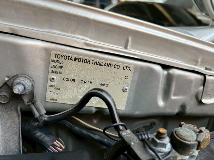 Fortuner 7 ที่นั่ง เครื่องเบนซิน+CNG คุ้มสุดในงบสามแสน รูปที่ 12