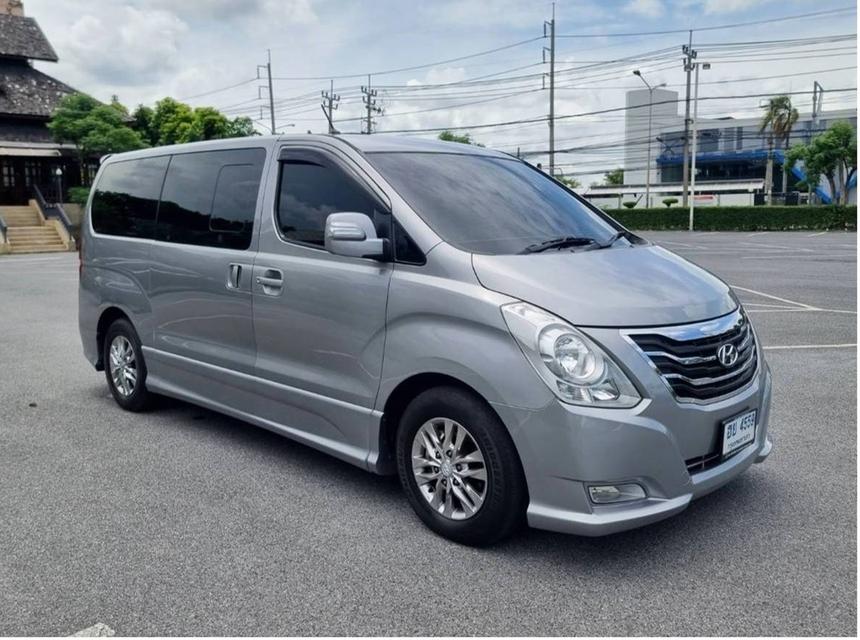 Hyundai รถครอบครัว 11 ที่นั่ง บริการจัดไฟแนนท์ถึงที่  3