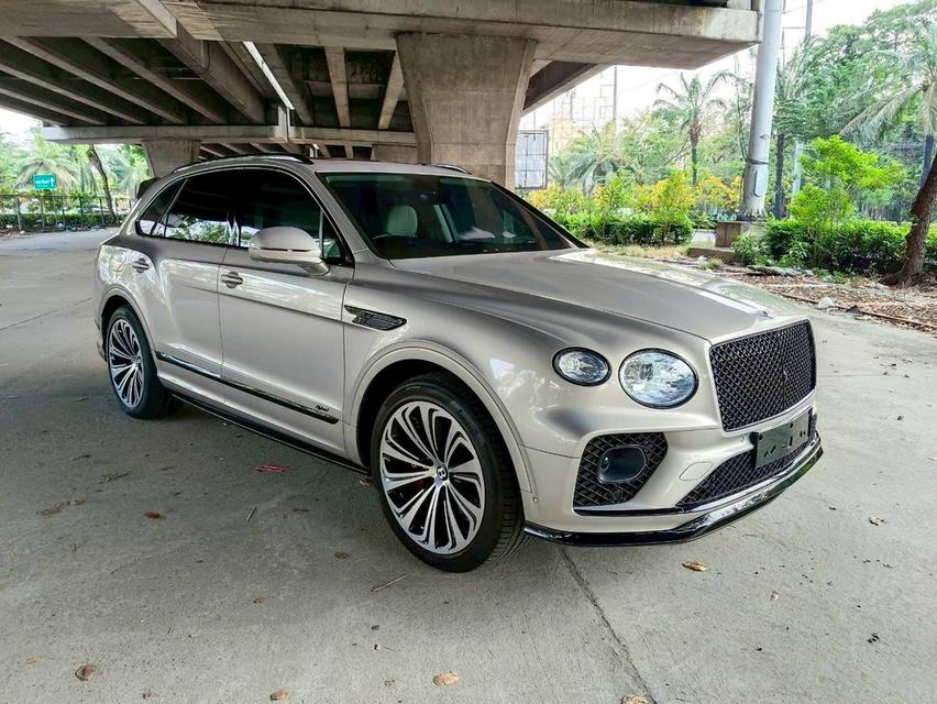 รหัสรถ PEAT53 Bentley Bentayga Hybrid (demo) 1