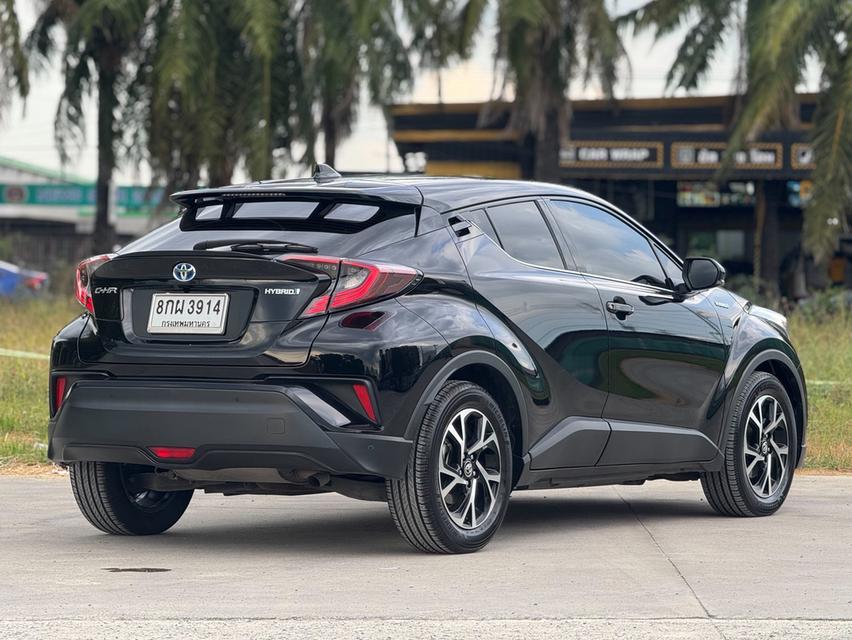 Toyota C-HR Hybrid  Y19 Wagon 4dr HV HI CVT FWD top  1.8 (Hybrid) (MNC). สีดำ ออโต้ 3