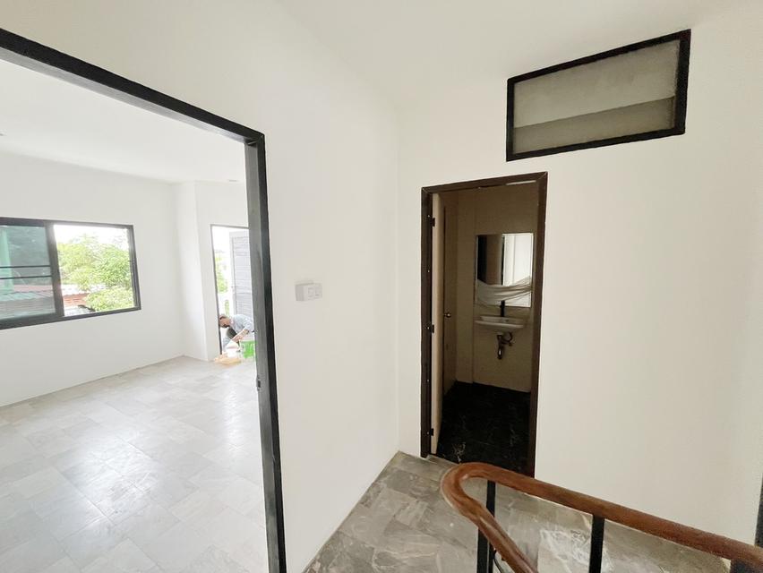 บ้านทาวเฮ้าส์ หมู่บ้านสินทวีสวนธน3 14