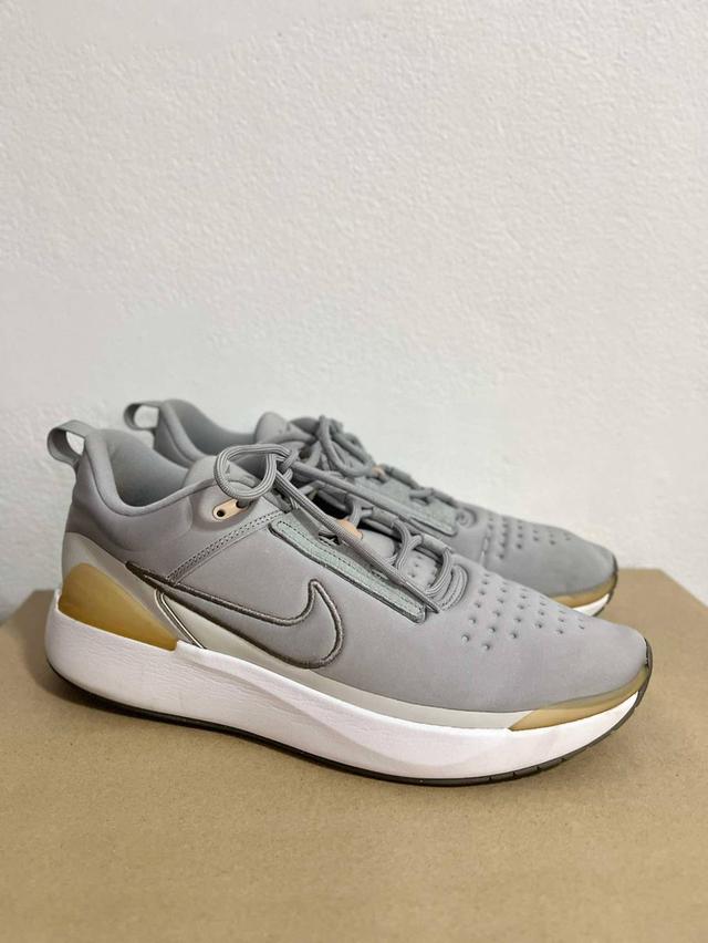 รองเท้า NIKE 2