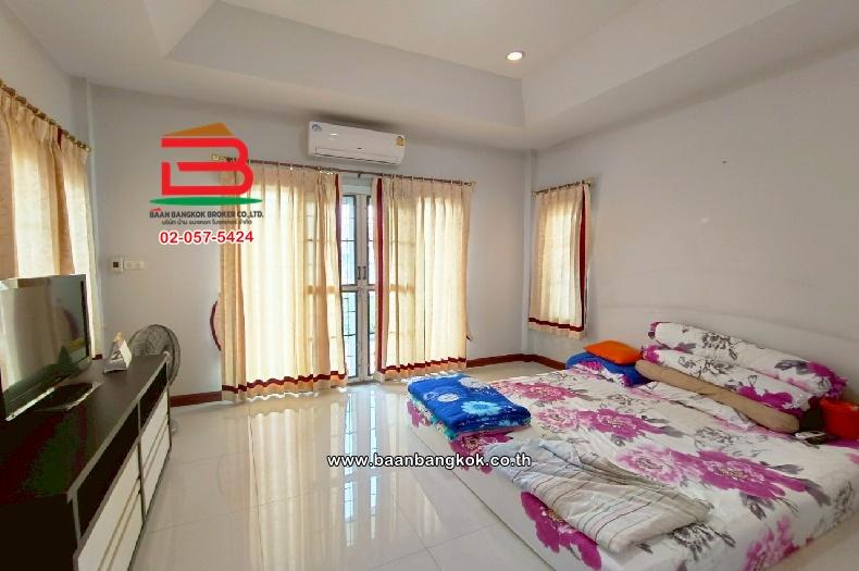 บ้านเดี่ยว หมู่บ้านนนทิชา ลำลูกกา-คลอง 8 (เฟส 1) เนื้อที่ 57.5 ตร.ว (ใกล้ตลาดเจริญกัลป์ คลอง.8 ลำลูกกา) ตำบลลำลูกกา อำเภอลำลูกกา จังหวัดปทุมธานี 10
