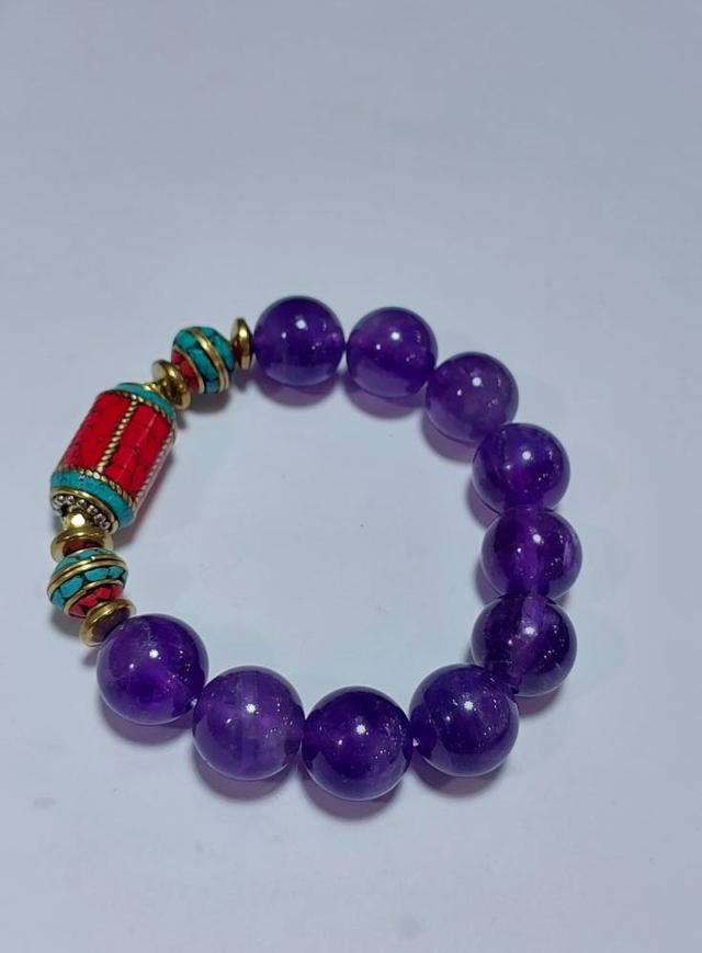 ข้อมือหิน Amethysts 14mm ลูกปัดเนปาล ยาว 18 cm.