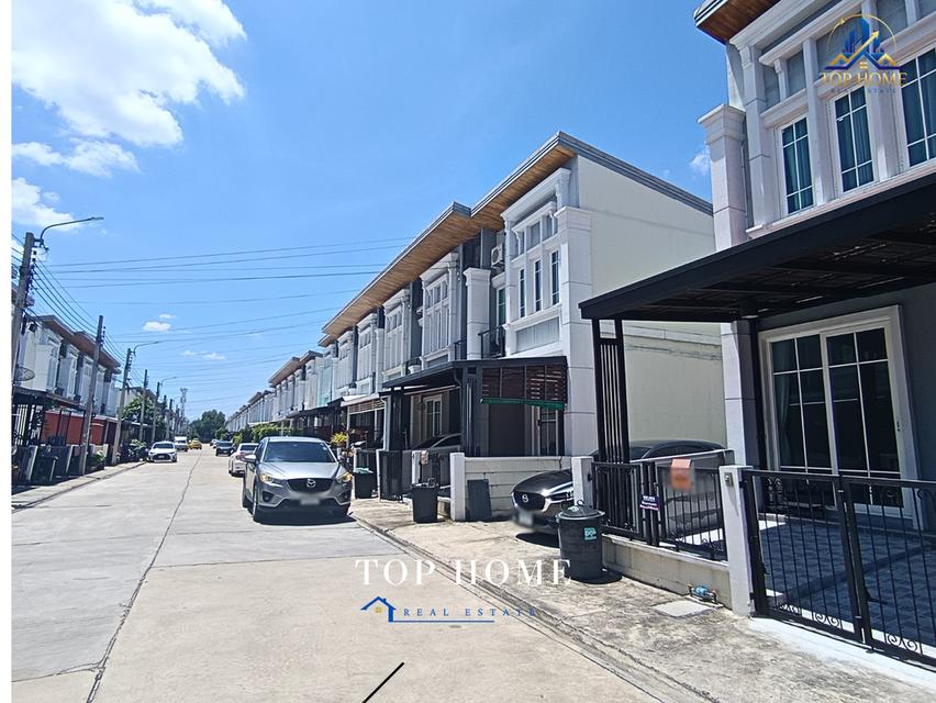 ขายด่วน! ทาวน์โฮมหลังมุม (แปลงที่กลับรถ) หมู่บ้านโกลเด้น ทาวน์ 3 ลาดพร้าว-เกษตรนวมินทร์ 3