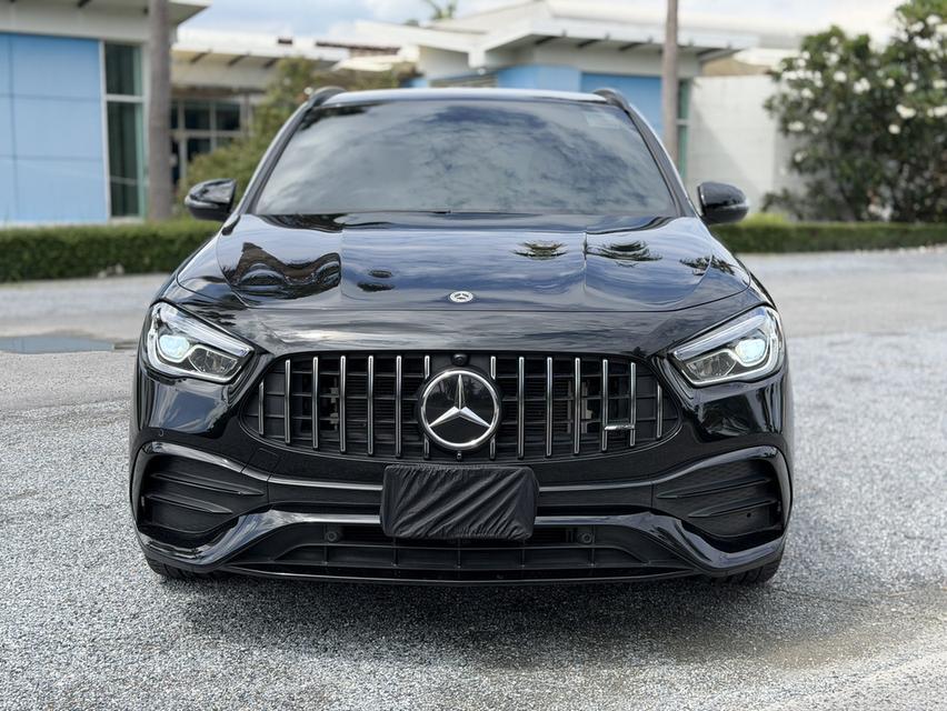 Mercedes AMG GLA35 4MATICปี 2023 ไมล์ 28,xxx kmราคา 1,590,000 บาท