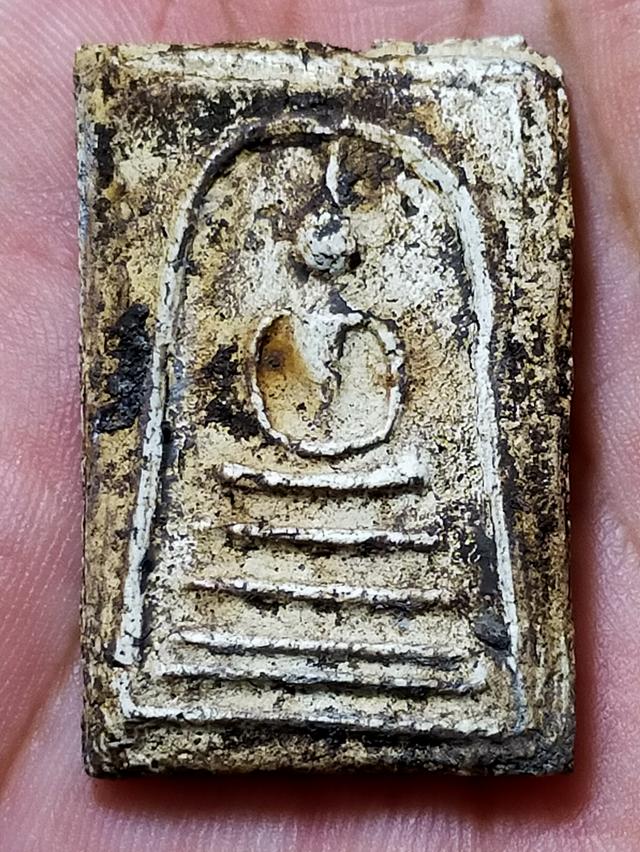 พระสมเด็จสภาพเนื้อเก่าๆ