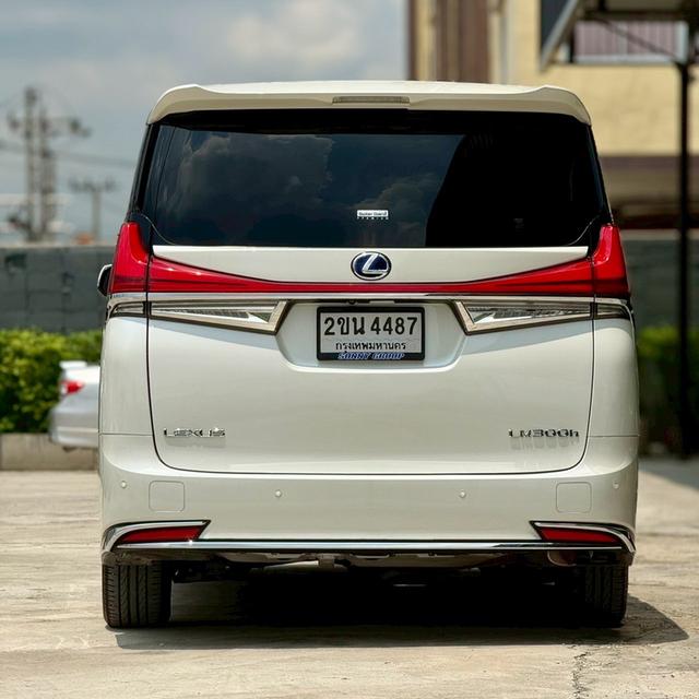 Lexus LM300h 2.5 Hybrid 4WD 2022 สีขาว 6