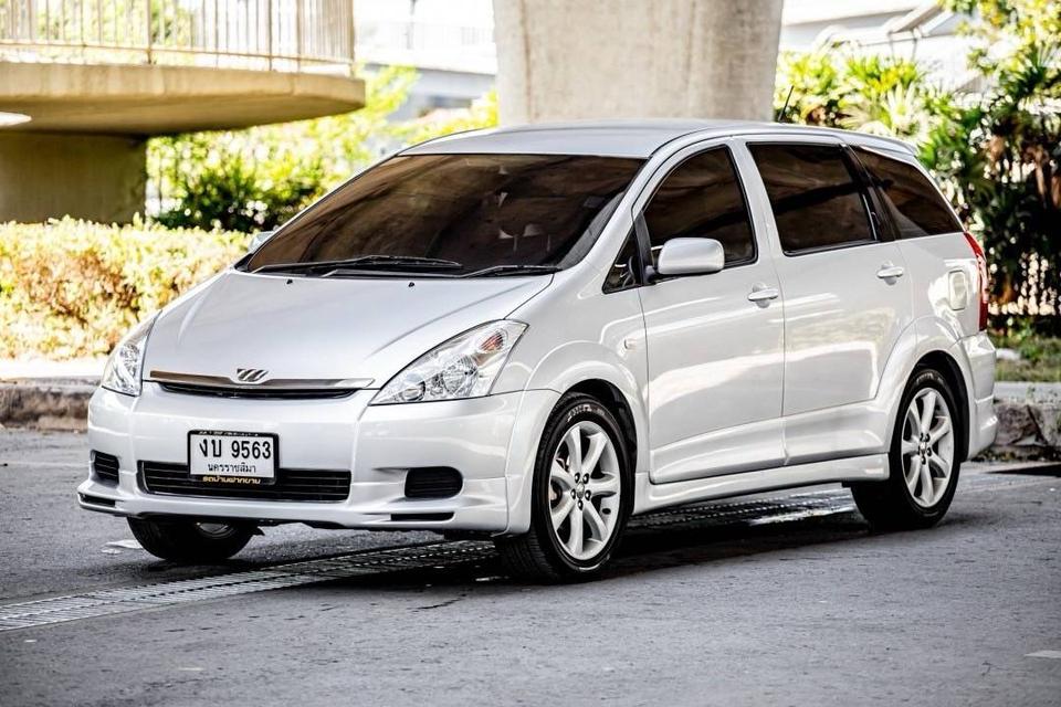 Toyota Wish 2.0S ปี 2004 สีบรอนซ์เงิน มือเดียวป้ายแดง