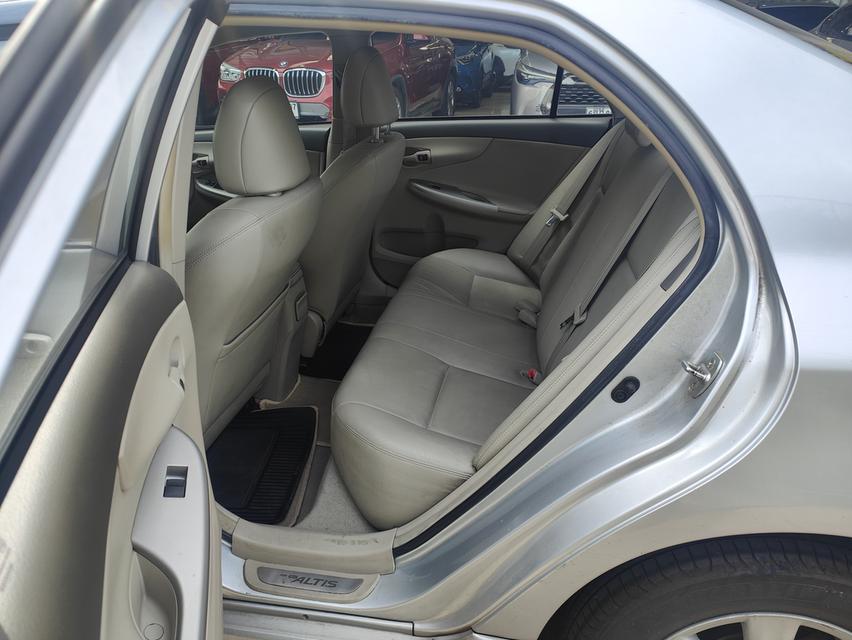 Toyota Altis 1.6 G AT  11