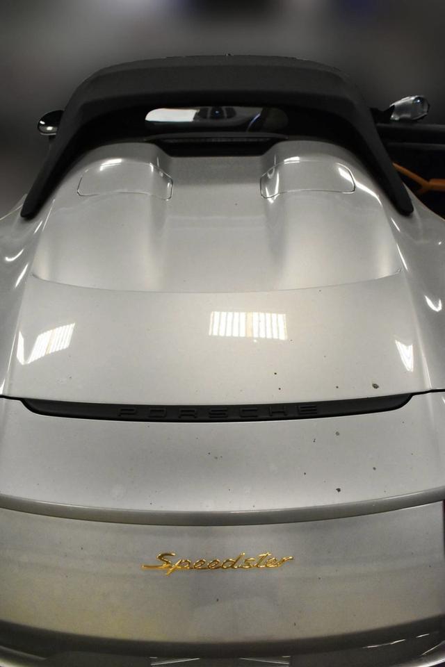 New Porsche 911 Speedster (MT) 7