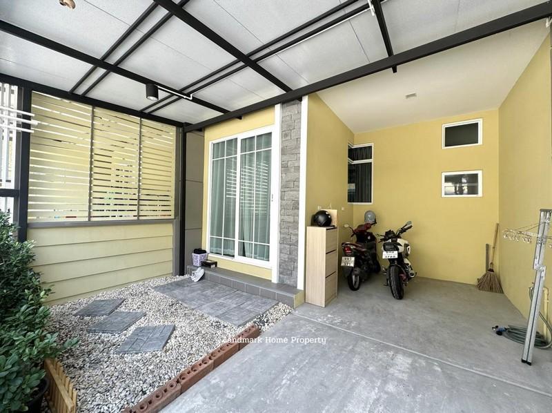 LM24-0318 ขายขาดทุน ทาวน์เฮ้าส์ 2 ชั้น โกลเด้นทาวน์ 3 พันท้ายนรสิงห์ เนื้อที่ 16.3 ตรว 3นอน 2น้ำ 2