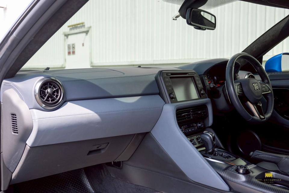 NISSAN GT-R R35 2019 – 50th รูปที่ 12
