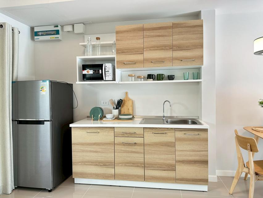 ให้เช่าทาวน์โฮมสองชั้น 2 ห้องนอน 3 ห้องน้ำ 1 ห้องรับแขก 1 ห้องครัว 1 ที่จอดรถ ขนาดที่ดิน 20 ตรว. พื้นที่ใช้สอย 89 ตรม. ให้เช่าราคา 20,000 6