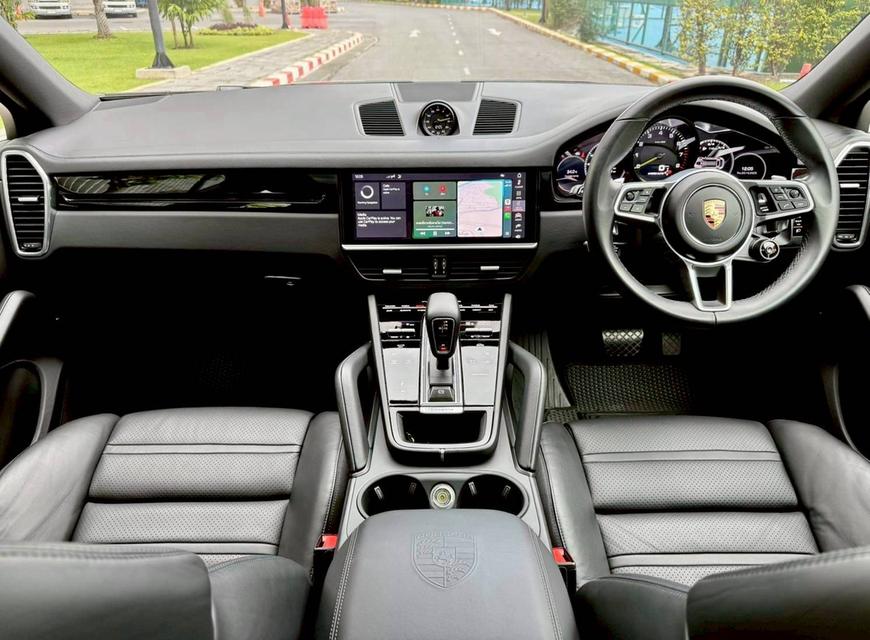 Cayenne Coupe E-Hybrid 9