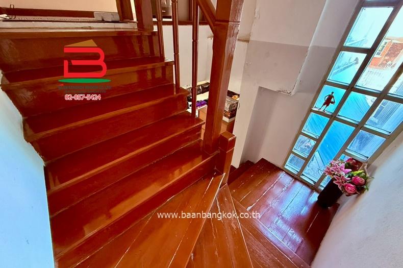 บ้านแฝด 2 ชั้น หมู่บ้านนันทนาการ์เด้น บางปลา 22 (ใกล้โรงพยาบาลจุฬารัตน์ 3 อินเตอร์) เนื้อที่ 36 ตรว. ตำบลบางปลา อำเภอบางพลี สมุทรปราการ 8