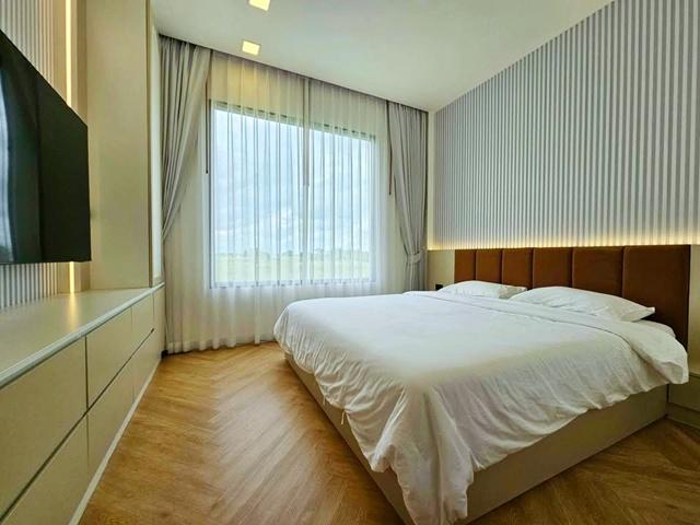นอร์ดิก 66ตร.วา. 364 ตร.ม. เฟอร์ฯ เครื่องใช้ไฟฟ้าครบ 4 นอน ในโครงการหมู่บ้าน ตลาดร่มเกล้า 1.5 กม. ร่มเกล้า15-23 บ้านเดี่ 3