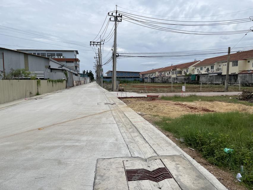 ขายที่ดินถมแล้ว แปลงสวย ขนาด 608 ตรว. ติดถนน 2 ด้าน บางกะดี่ 19 แยก 8 และ เทียนทะเล 20 แยก 14 ใกล้ถนนวงแหวนกาญจนาภิเษก 7