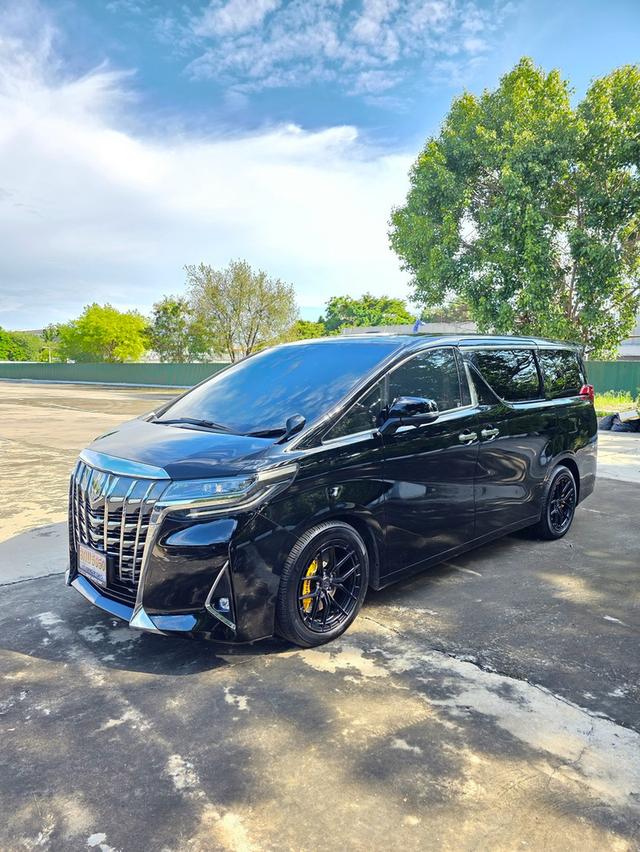 Toyota ALPHARD Hybrid Excusive E-Four สีดำ ปี 2024 ไมล์ 70,000 กม.