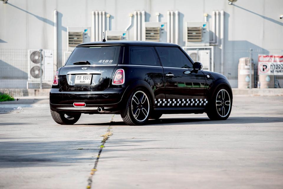 Mini One Cooper RHD ปี 2010 สีดำ รถสวยสภาพดี รูปที่ 4