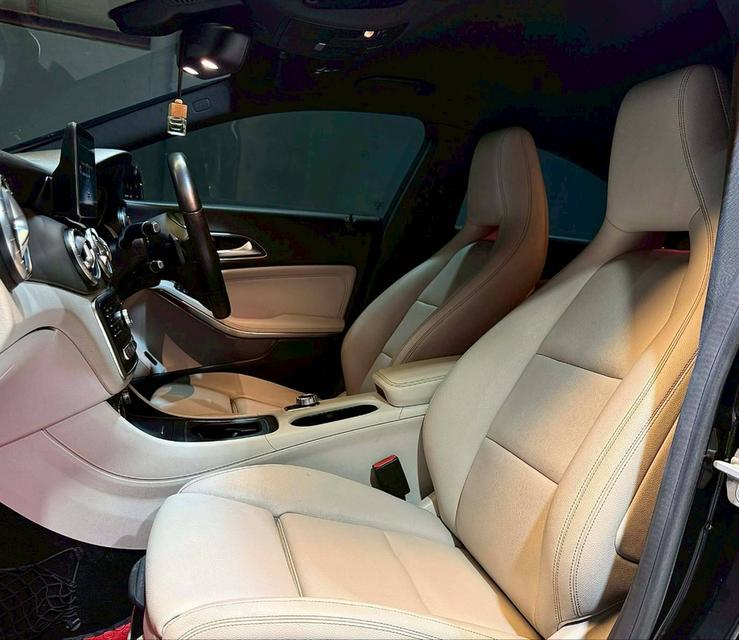 🚗Mercedes-Benz CLA200 Urban Facelift ปี 2017 รูปที่ 10