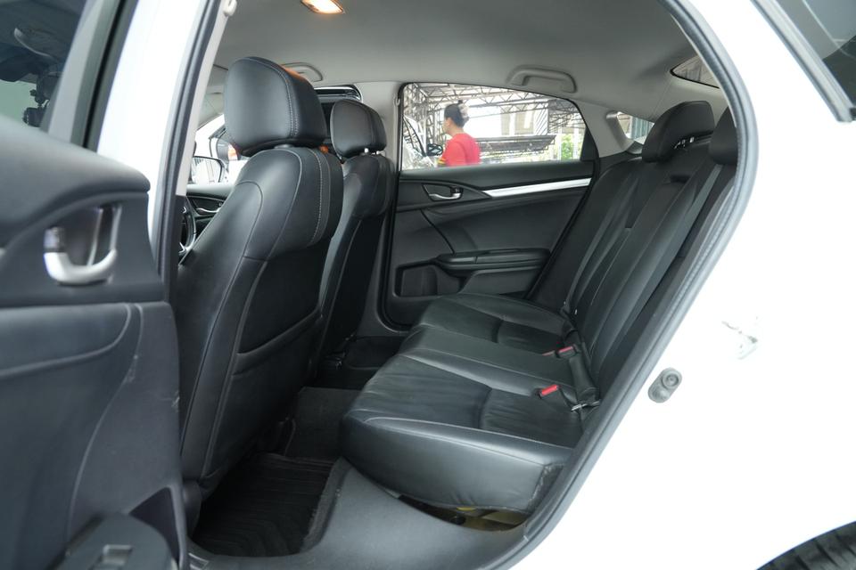 2020 HONDA CIVIC FC 1.8 EL i-VTEC สีขาว เลขไมล์ 99673 กม. 16