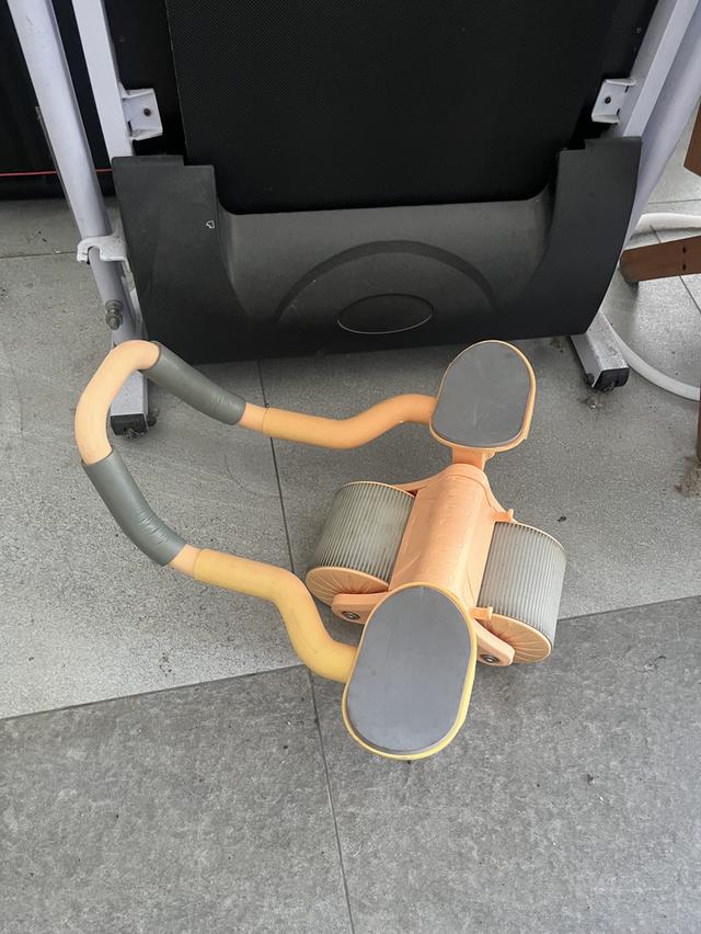 ส่ง ลู่วิ่งเดิน+ม้าซิทอัพ+ล้อบริหารก้าม สภาพ90% (ใช้น้อย) รูปที่ 3