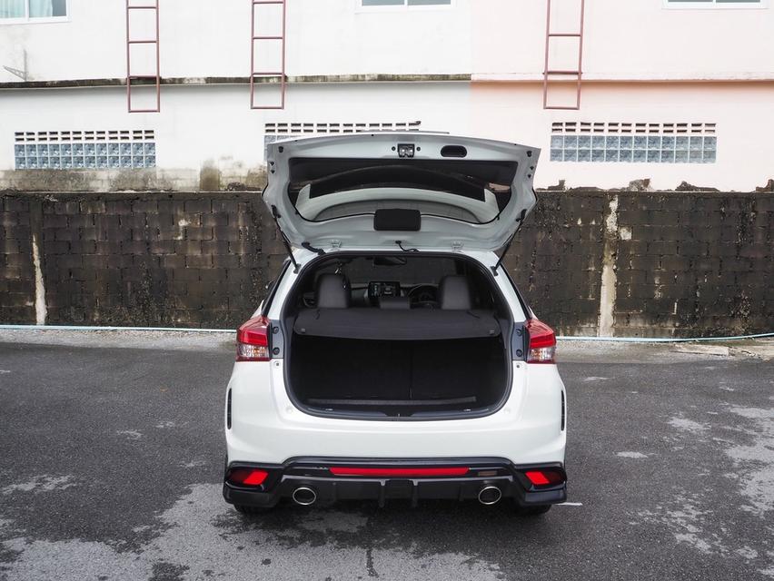 TOYOTA YARIS 1.2 PREMIUM ปี 2024 9