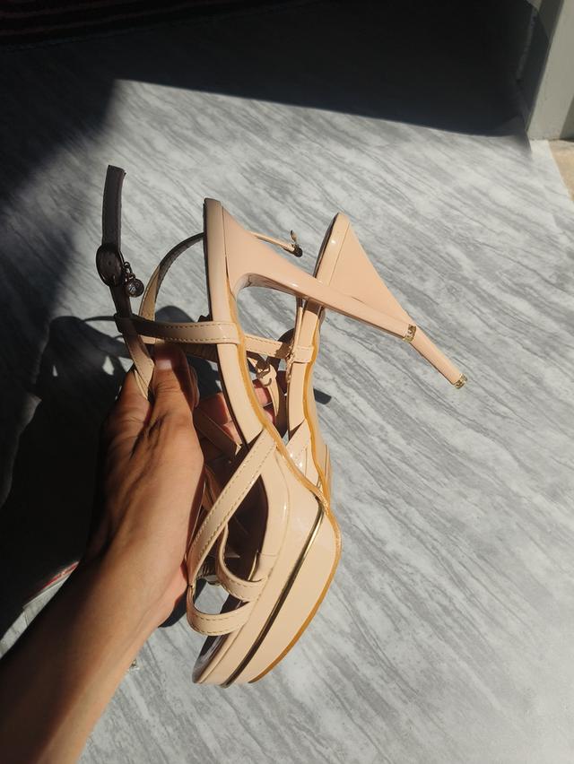 รองเท้าส้นสูง มือสอง รูปที่ 4