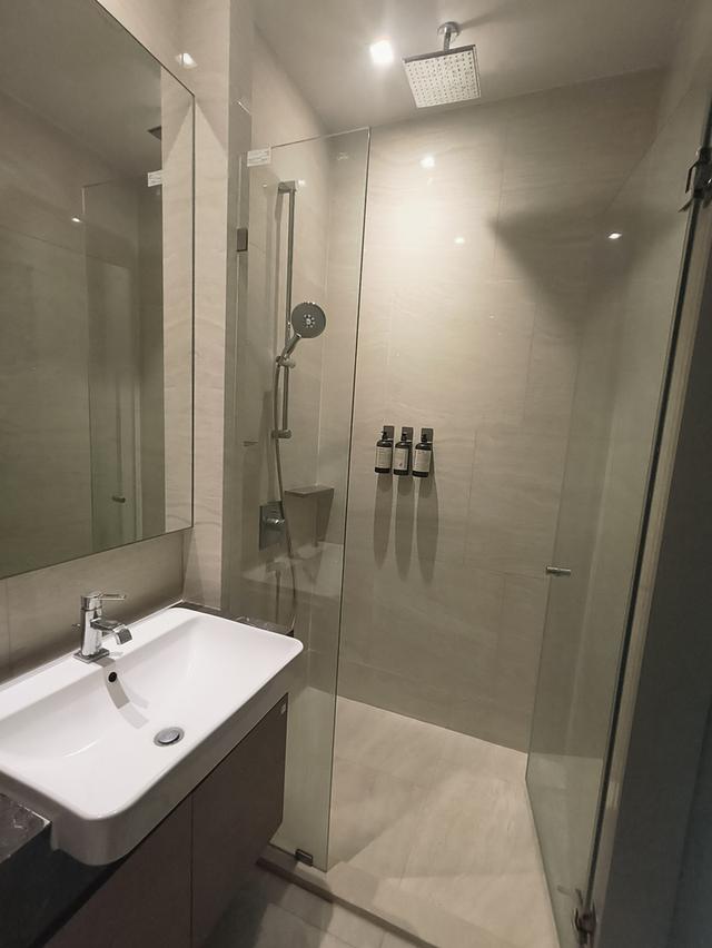 คอนโดมิเนียม แอชตันสีลม ใจกลางกรุงเทพ ติดรถไฟฟ้าศาลาแดงและช่องนนทรี ขึ้นทางด่วนสะดวก ออกต่างจังหวัดง่าย 7