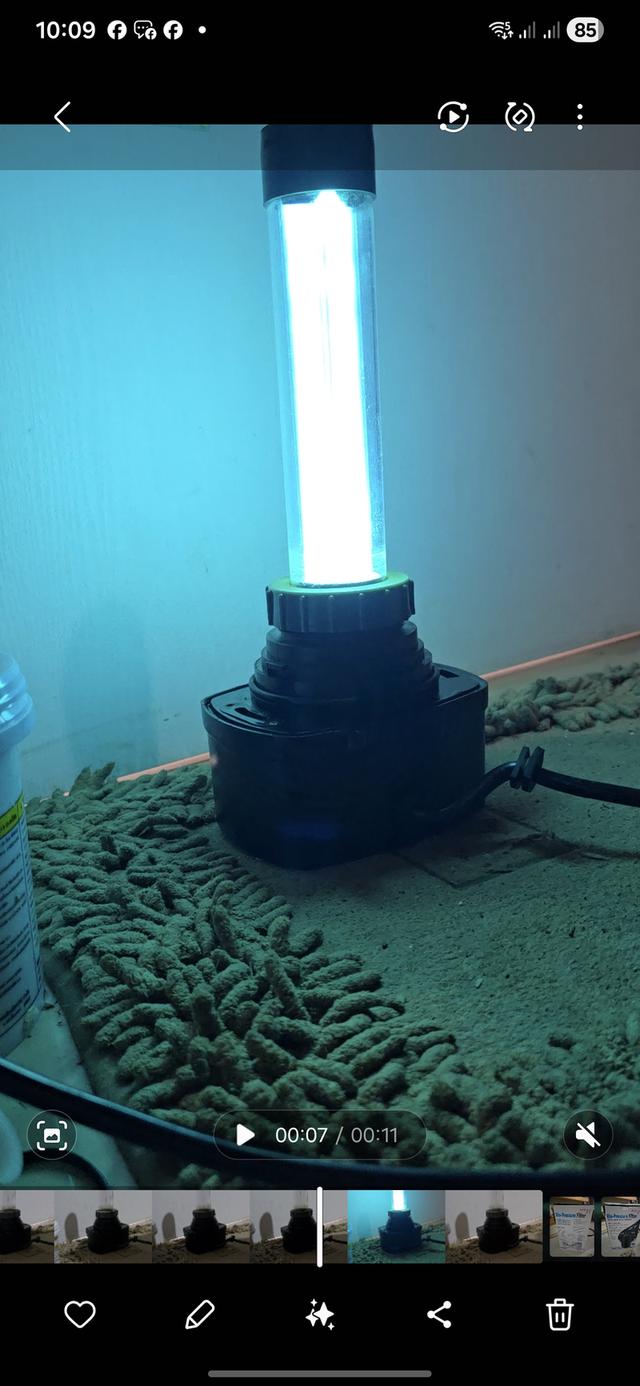 ดัน 13,000ลิตร (Bio-Pressure Filter) ยี่ห้อ Jebao รุ่น PF-30E ครับ เป็นถังกรองยอดนิยมสำหรับคนทำบ่อปลาขนาดกลาง เพราะติดตั้งง่ายและดูแลไม่ยุ่งยาก  ภายใน