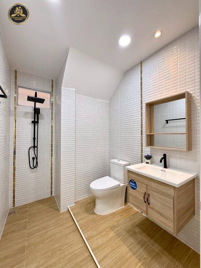 บ้านสวยหรู #หมู่บ้านโฮมทาวน์ศรีราชา หลังเดียวในโครงการ พิกัด📍ศรีราชา  หนองยายบู่ 🏡บ้านแฝดสไตล์เดี่ยว เนื้อที่40.5 ตารางวา 9