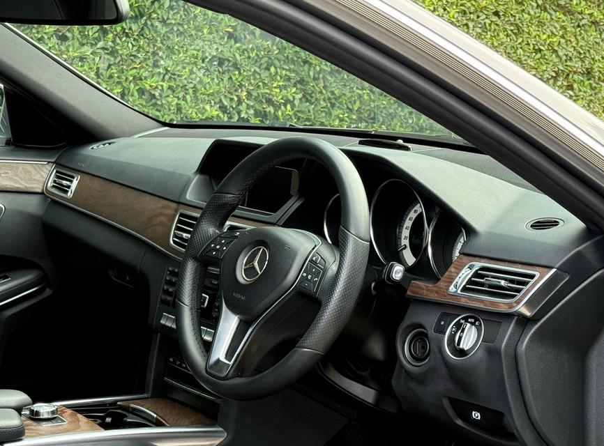 2015 BENZ E200 FACELIFT W212 รถมือเดียวออกป้ายแดง รถวิ่งน้อย เข้าศูนย์ตามระยะ รถไม่เคยมีอุบัติเหตุครับ 10