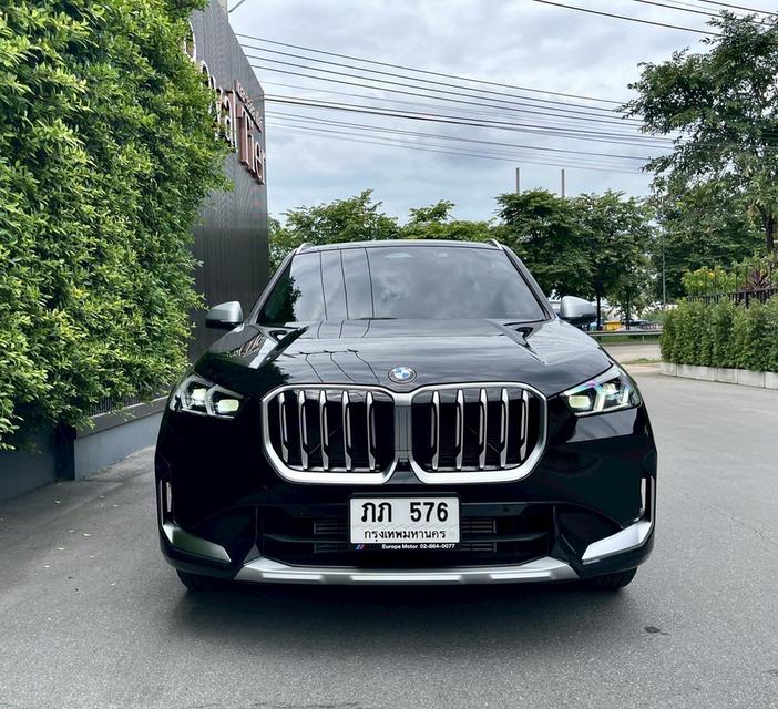 รหัสรถ AP576 BMW X1 2.0 sDrive 20i xLine สีดำ ปี 25