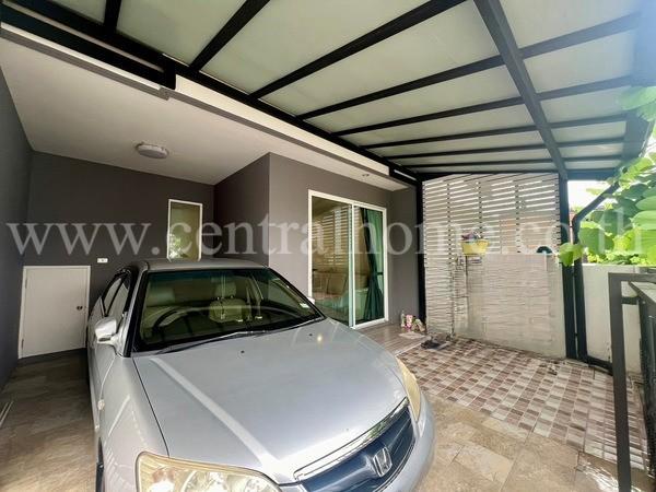 ทาวน์โฮม ฟอร์เร่ ลำลูกกา คลอง 5 หลังมุม หน้าบ้านไม่ชนกับหลังอื่น 3