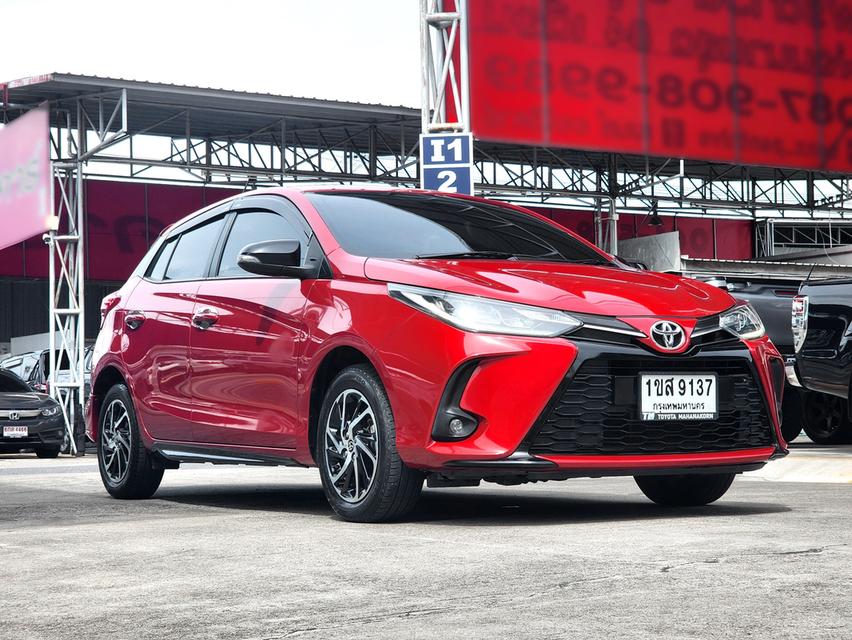à¸£à¸¹à¸›  Toyota Yaris 1.2 MID  à¸£à¸¸à¹ˆà¸™à¸£à¸­à¸‡ top  à¸›à¸µ 2021 